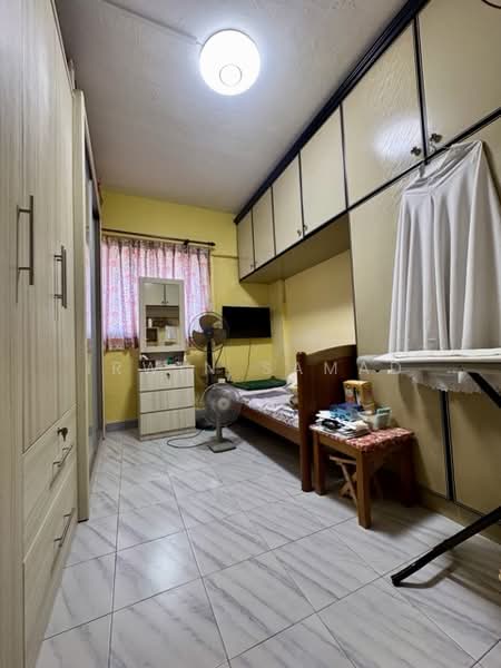 20 Saint George's Road, 20 Saint George's Road, 2 Bedrooms, 882 sqft, HDB Flat For Sale, by Irwin Samad, 500157791 - Bedroom - PropertyGuru.com.sg