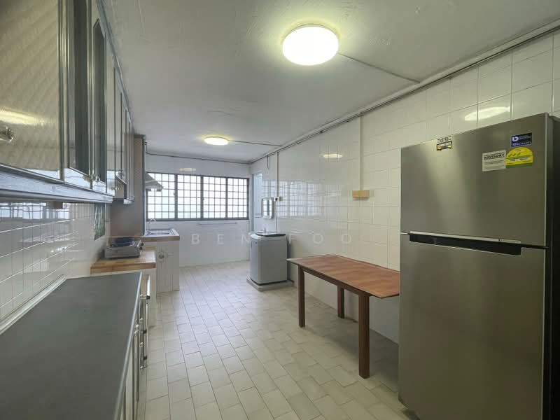 134 Bukit Batok West Avenue 6, 134 Bukit Batok West Avenue 6, 2 Bedrooms, 731 sqft, HDB Flat For Rent, by Ben Foo, 500157806 - Kitchen - PropertyGuru.com.sg