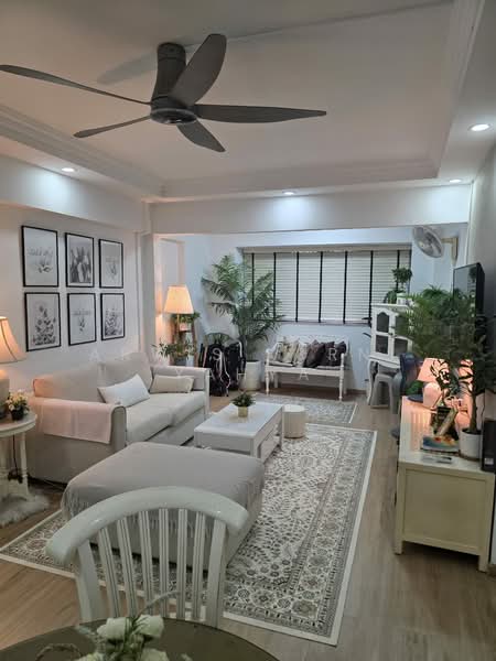 638 Woodlands Ring Road, 638 Woodlands Ring Road, 4 Bedrooms, 1,302 sqft, HDB Flat For Sale, by ARWIS KURNI YAHYA, 500157813 - Living Room - PropertyGuru.com.sg