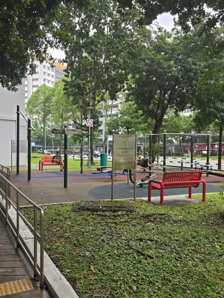 638 Woodlands Ring Road, 638 Woodlands Ring Road, 4 Bedrooms, 1,302 sqft, HDB Flat For Sale, by ARWIS KURNI YAHYA, 500157813 - Exterior - PropertyGuru.com.sg