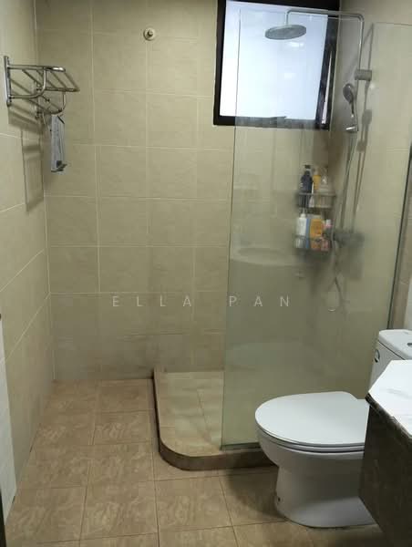 Parc Oasis, 51 Jurong East Avenue 1, Room Rental, 120 sqft, Condominium For Rent, by Ella Pan, 500157814 - Bathroom - PropertyGuru.com.sg