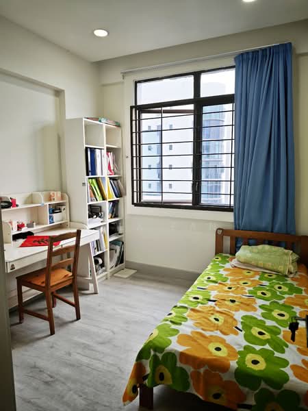 Parc Oasis, 51 Jurong East Avenue 1, Room Rental, 120 sqft, Condominium For Rent, by Ella Pan, 500157814 - Bedroom - PropertyGuru.com.sg