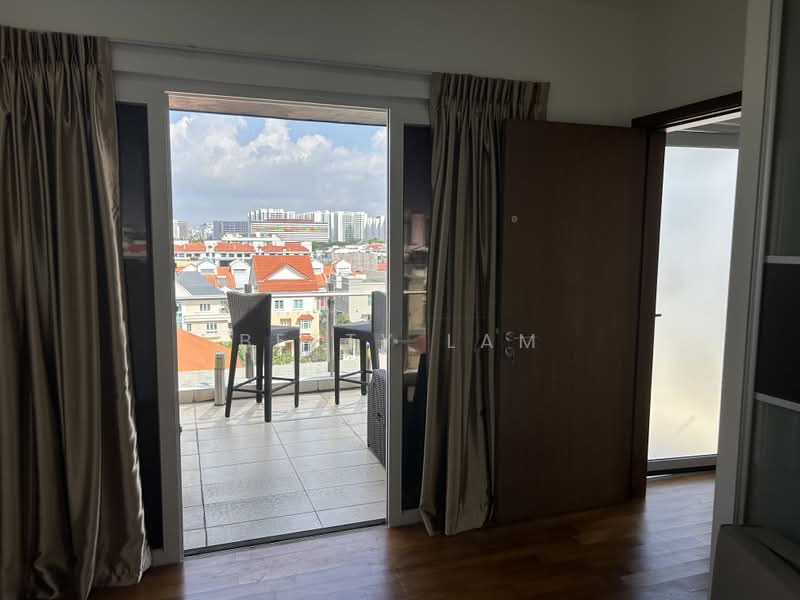 Palmera East, 29 Lorong Melayu, 2 Bedrooms, 1,184 sqft, Apartment For Rent, by Betty Lam, 500157816 - Balcony - PropertyGuru.com.sg