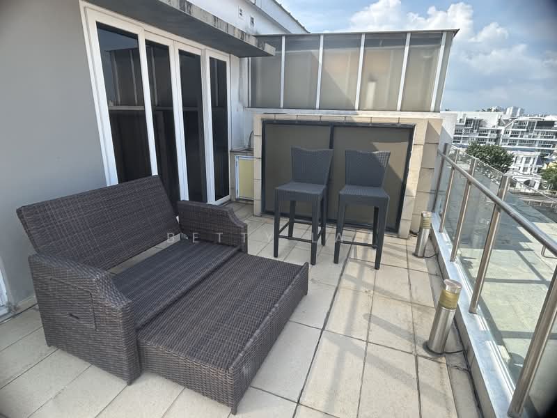 Palmera East, 29 Lorong Melayu, 2 Bedrooms, 1,184 sqft, Apartment For Rent, by Betty Lam, 500157816 - Balcony - PropertyGuru.com.sg