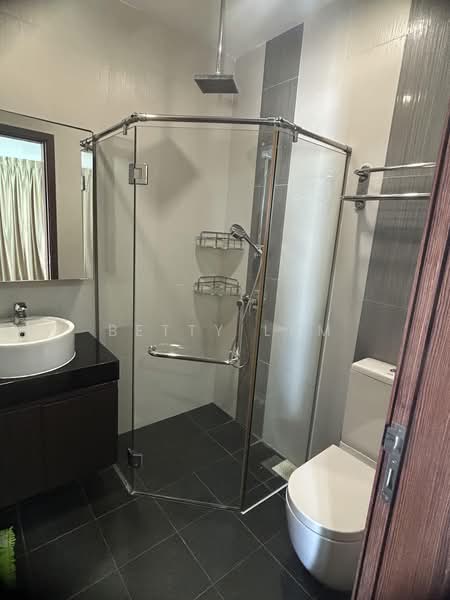 Palmera East, 29 Lorong Melayu, 2 Bedrooms, 1,184 sqft, Apartment For Rent, by Betty Lam, 500157816 - Bathroom - PropertyGuru.com.sg
