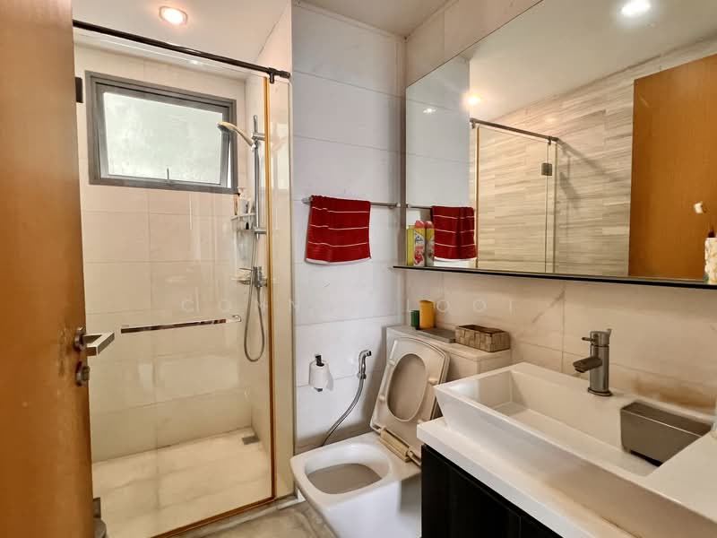 Vista Residences, 26 Jalan Datoh, 3 Bedrooms, 1,216 sqft, Condominium For Rent, by CONNIE Looi, 500157817 - Common Bathroom - PropertyGuru.com.sg
