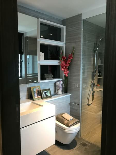 Riverbank at Fernvale, Sengkang West Way/Fernvale, 3 Bedrooms, 947 sqft, Condominium For Sale, by Darryl Ng, 500157819 - Bathroom - PropertyGuru.com.sg