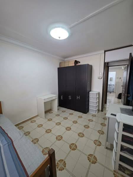 134 Yishun Street 11, 134 Yishun Street 11, 2 Bedrooms, 721 sqft, HDB Flat For Sale, by Suresh ., 500157824 - Bedroom - PropertyGuru.com.sg