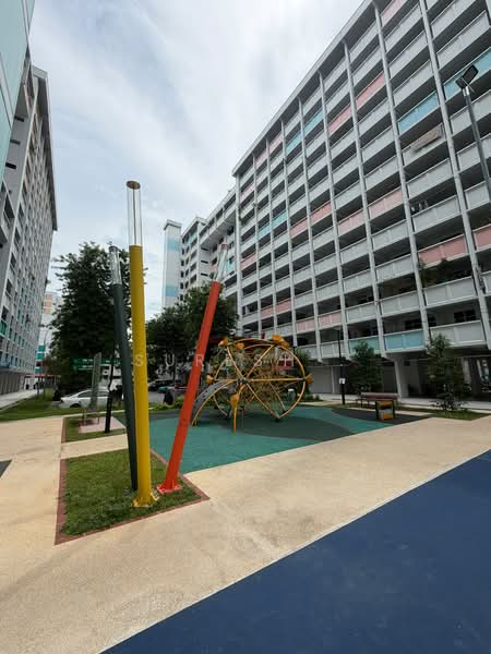134 Yishun Street 11, 134 Yishun Street 11, 2 Bedrooms, 721 sqft, HDB Flat For Sale, by Suresh ., 500157824 - Exterior - PropertyGuru.com.sg