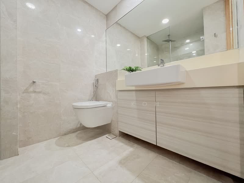 6 Derbyshire, 6 Derbyshire Road, 3 Bedrooms, 1,012 sqft, Condominium For Rent, by Dion Koh, 500157828 - Bathroom - PropertyGuru.com.sg
