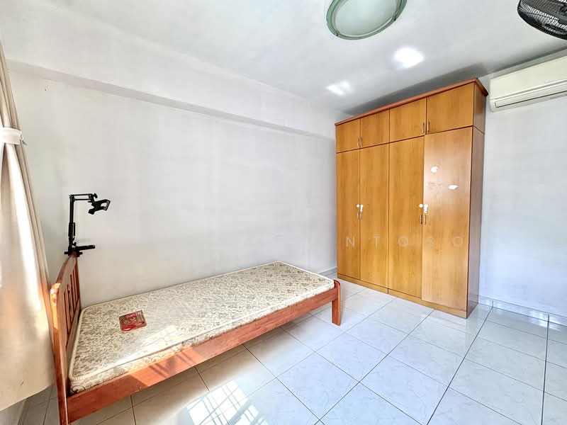 689 Jurong West Central 1, 689 Jurong West Central 1, 3 Bedrooms, 1,270 sqft, HDB Flat For Rent, by Noviana Santoso, 500157835 - Bedroom - PropertyGuru.com.sg