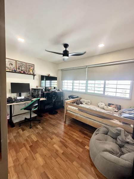 519 Serangoon North Avenue 4, 519 Serangoon North Avenue 4, 4 Bedrooms, 1,582 sqft, HDB Flat For Sale, by Nura J, 500157862 - Bedroom - PropertyGuru.com.sg