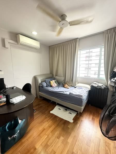 519 Serangoon North Avenue 4, 519 Serangoon North Avenue 4, 4 Bedrooms, 1,582 sqft, HDB Flat For Sale, by Nura J, 500157862 - Bedroom - PropertyGuru.com.sg