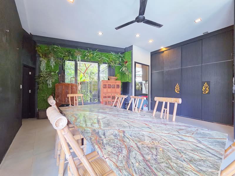 Rare 3.5 Sty Semi Detached, Jalan Bumbong / Jalan Gelegar / Jalan Jendela, 5 Bedrooms, 7,000 sqft, Semi-Detached House For Sale, by Nicholas Lim, 500157863 - Dining Room - PropertyGuru.com.sg