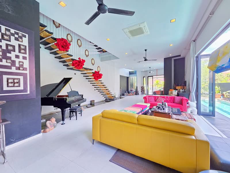 Rare 3.5 Sty Semi Detached, Jalan Bumbong / Jalan Gelegar / Jalan Jendela, 5 Bedrooms, 7,000 sqft, Semi-Detached House For Sale, by Nicholas Lim, 500157863 - Living Room - PropertyGuru.com.sg