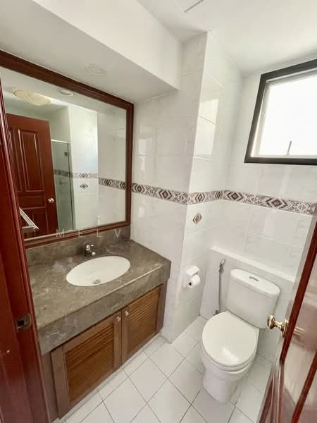 Aspen Heights, 261 River Valley Road, 3 Bedrooms, 1,324 sqft, Condominium For Rent, by Melvin Fang, 500157872 - Common Bathroom - PropertyGuru.com.sg