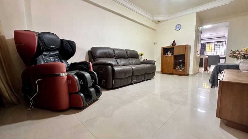221 Tampines Street 24, 221 Tampines Street 24, 2 Bedrooms, 786 sqft, HDB Flat For Sale, by Hazel Chua, 500157886 - Living Room - PropertyGuru.com.sg