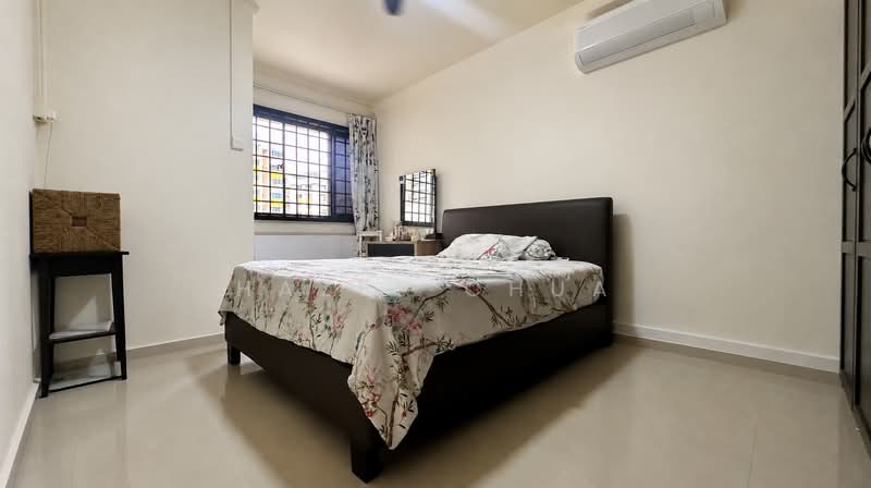 221 Tampines Street 24, 221 Tampines Street 24, 2 Bedrooms, 786 sqft, HDB Flat For Sale, by Hazel Chua, 500157886 - Bedroom - PropertyGuru.com.sg