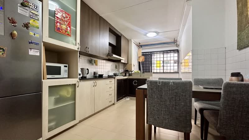 221 Tampines Street 24, 221 Tampines Street 24, 2 Bedrooms, 786 sqft, HDB Flat For Sale, by Hazel Chua, 500157886 - Kitchen - PropertyGuru.com.sg