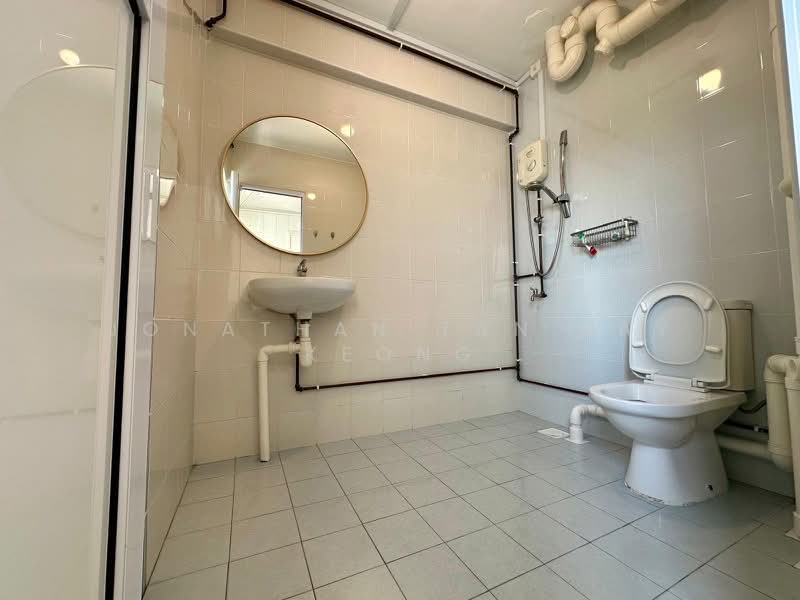 122 Bukit Batok Central, 122 Bukit Batok Central, 4 Bedrooms, 1,560 sqft, HDB Flat For Sale, by Jonathan Tan Say Keong, 500157887 - PropertyGuru.com.sg
