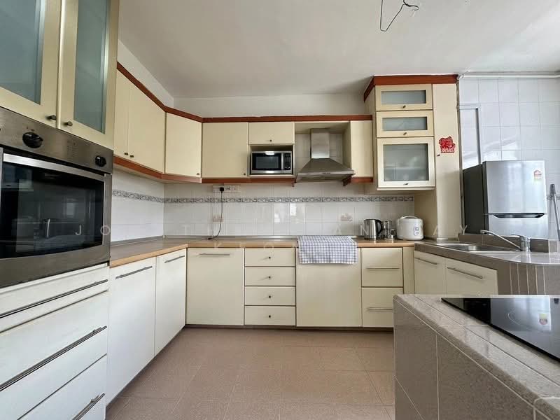 122 Bukit Batok Central, 122 Bukit Batok Central, 4 Bedrooms, 1,560 sqft, HDB Flat For Sale, by Jonathan Tan Say Keong, 500157887 - PropertyGuru.com.sg