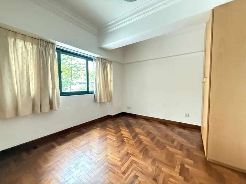 Surrey Court, 12 Surrey Court, 4 Bedrooms, 1,650 sqft, Condominium For Rent, by Yvonne Chua, 500157922 - Bedroom - PropertyGuru.com.sg