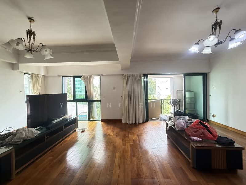 Surrey Court, 12 Surrey Court, 4 Bedrooms, 1,650 sqft, Condominium For Rent, by Yvonne Chua, 500157922 - Living Room - PropertyGuru.com.sg