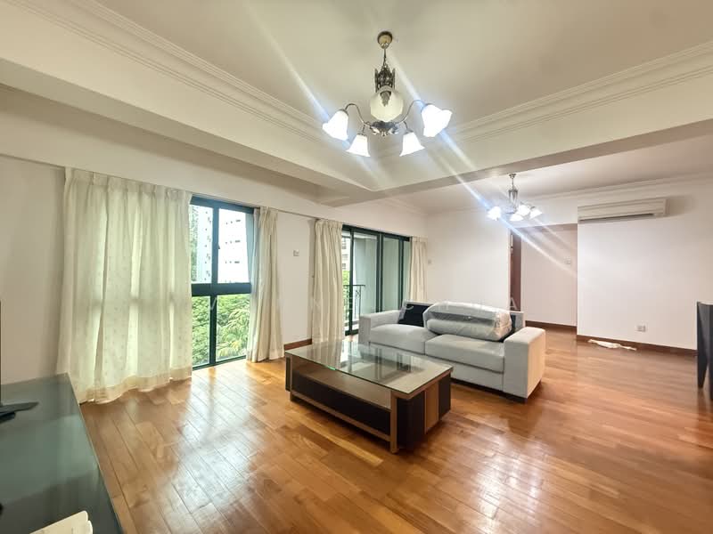 Surrey Court, 12 Surrey Court, 4 Bedrooms, 1,650 sqft, Condominium For Rent, by Yvonne Chua, 500157922 - Living Room - PropertyGuru.com.sg
