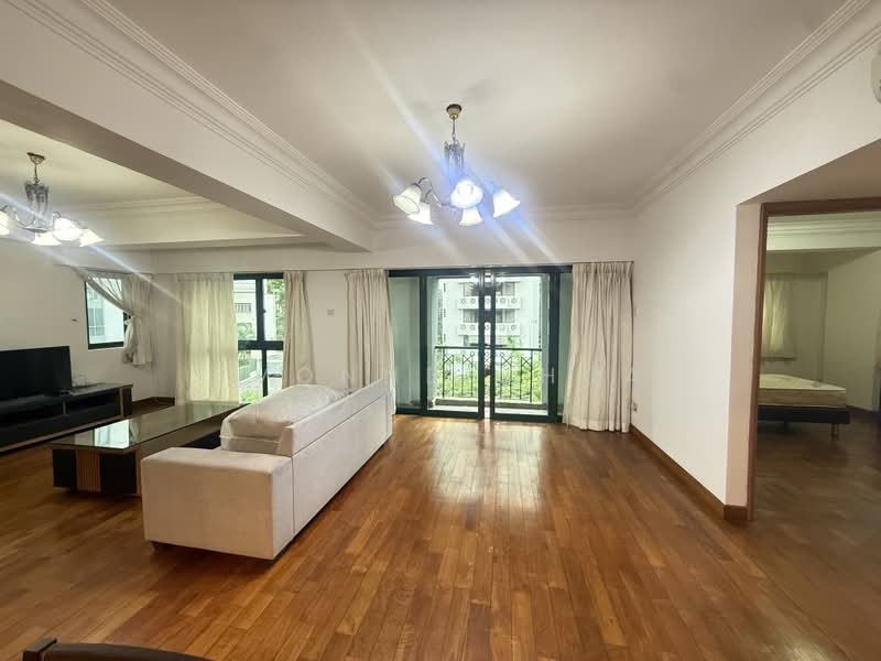 Surrey Court, 12 Surrey Court, 4 Bedrooms, 1,650 sqft, Condominium For Rent, by Yvonne Chua, 500157922 - Living Room - PropertyGuru.com.sg