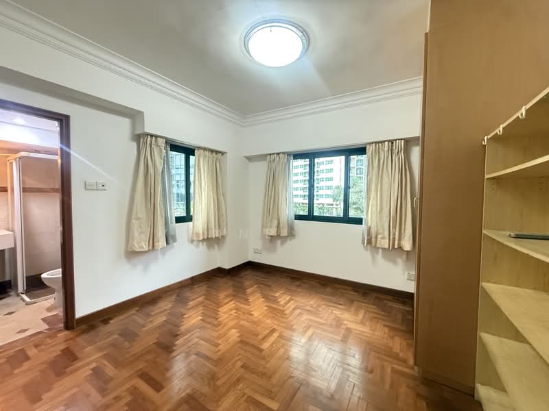 Surrey Court, 12 Surrey Court, 4 Bedrooms, 1,650 sqft, Condominium For Rent, by Yvonne Chua, 500157922 - Bedroom - PropertyGuru.com.sg