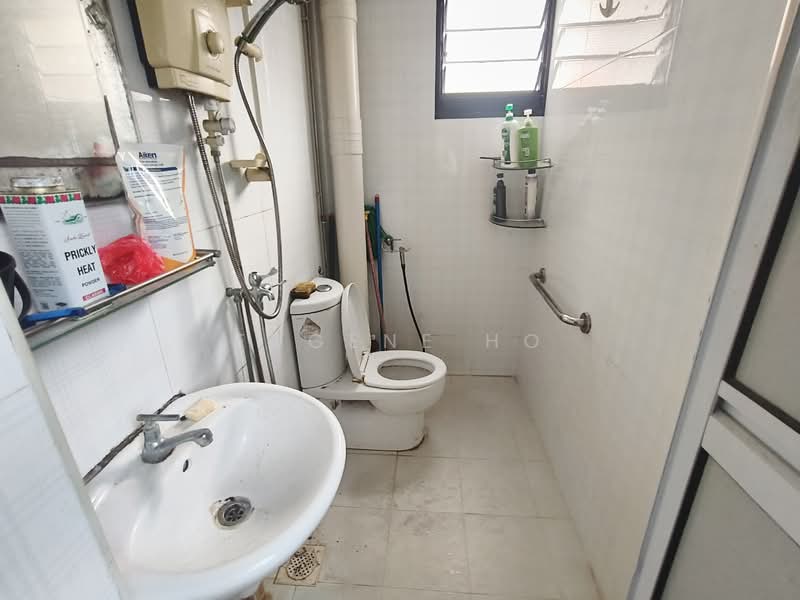 293 Yishun Street 22, 293 Yishun Street 22, Room Rental, 120 sqft, HDB Flat For Rent, by Eugene Ho, 500157939 - Bathroom - PropertyGuru.com.sg