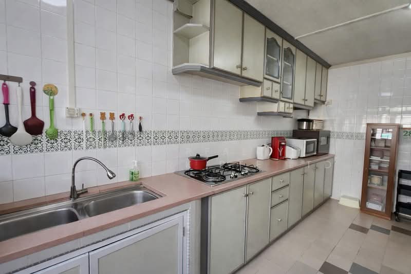 486 Pasir Ris Drive 4, 486 Pasir Ris Drive 4, 4 Bedrooms, 1,335 sqft, HDB Flat For Sale, by MARTIN, 500157940 - Kitchen - PropertyGuru.com.sg