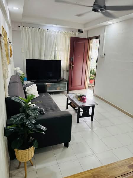 220 Yishun Street 21, 220 Yishun Street 21, 2 Bedrooms, 721 sqft, HDB Flat For Rent, by Zane Soo 苏昱能, 500157958 - Living Room - PropertyGuru.com.sg
