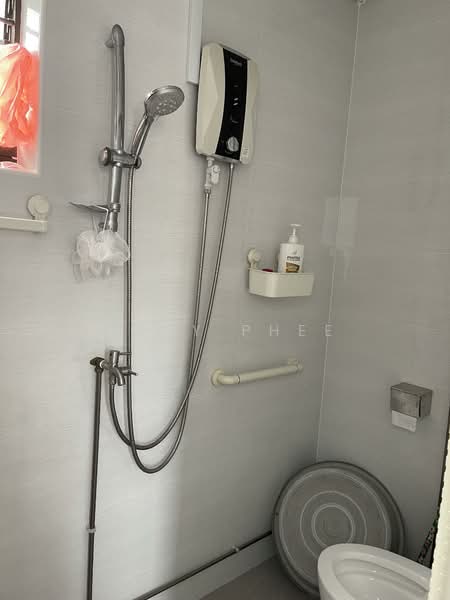 249 Bangkit Road, 249 Bangkit Road, Room Rental, 120 sqft, HDB Flat For Rent, by Mary Phee, 500157963 - Bathroom - PropertyGuru.com.sg