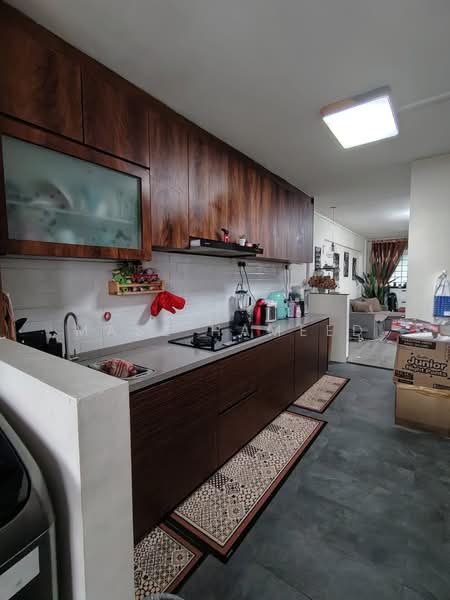 492 Jurong West Street 41, 492 Jurong West Street 41, 2 Bedrooms, 688 sqft, HDB Flat For Sale, by Masz Hameed, 500157970 - Kitchen - PropertyGuru.com.sg