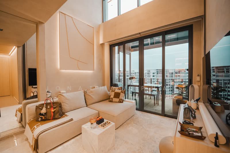 Parc Botannia, 16 Fernvale Street, 3 Bedrooms, 1,130 sqft, Condominium For Sale, by Jonathan Phay, 500157971 - Living Room - PropertyGuru.com.sg
