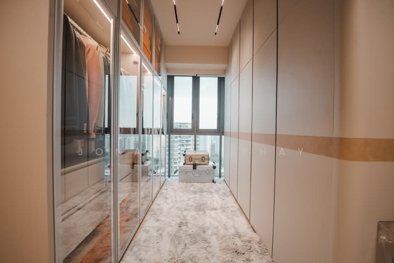 Parc Botannia, 16 Fernvale Street, 3 Bedrooms, 1,130 sqft, Condominium For Sale, by Jonathan Phay, 500157971 - Walk-in Wardrobe - PropertyGuru.com.sg