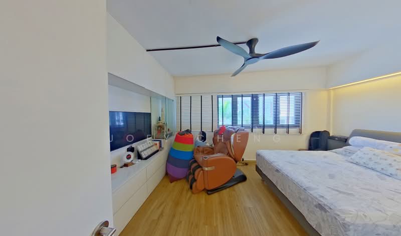 156 Tampines Street 12, 156 Tampines Street 12, 3 Bedrooms, 1,614 sqft, HDB Flat For Sale, by Joey Cheng, 500157976 - Master Bedroom - PropertyGuru.com.sg