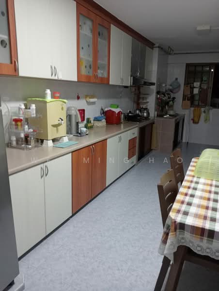422 Bedok North Road, 422 Bedok North Road, Room Rental, 120 sqft, HDB Flat For Rent, by Wee Ming Hao, 500157983 - Kitchen - PropertyGuru.com.sg