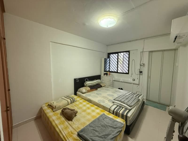 445 Tampines Street 42, 445 Tampines Street 42, 2 Bedrooms, 689 sqft, HDB Flat For Sale, by Tasso Chan, 500157990 - Bedroom - PropertyGuru.com.sg