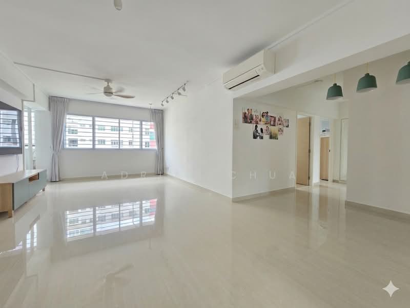 235 Bishan Street 22, 235 Bishan Street 22, 3 Bedrooms, 1,130 sqft, HDB Flat For Sale, by Adrian Chua, 500157992 - Living Room - PropertyGuru.com.sg