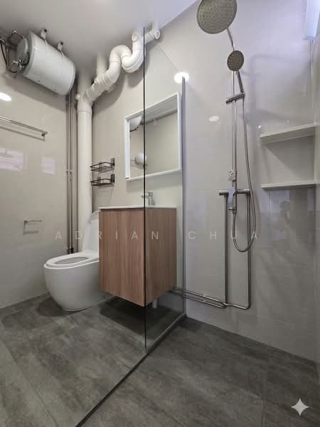 235 Bishan Street 22, 235 Bishan Street 22, 3 Bedrooms, 1,130 sqft, HDB Flat For Sale, by Adrian Chua, 500157992 - Bathroom - PropertyGuru.com.sg