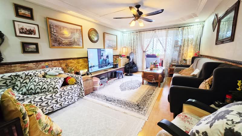 621 Bedok Reservoir Road, 621 Bedok Reservoir Road, 3 Bedrooms, 1,302 sqft, HDB Flat For Sale, by Ina Sultan, 500158001 - Living Room - PropertyGuru.com.sg