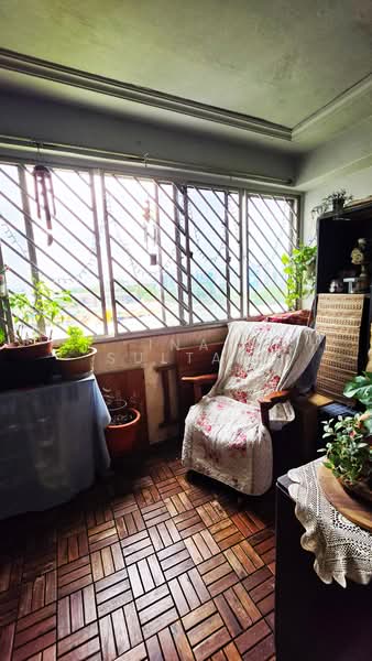 621 Bedok Reservoir Road, 621 Bedok Reservoir Road, 3 Bedrooms, 1,302 sqft, HDB Flat For Sale, by Ina Sultan, 500158001 - Balcony - PropertyGuru.com.sg