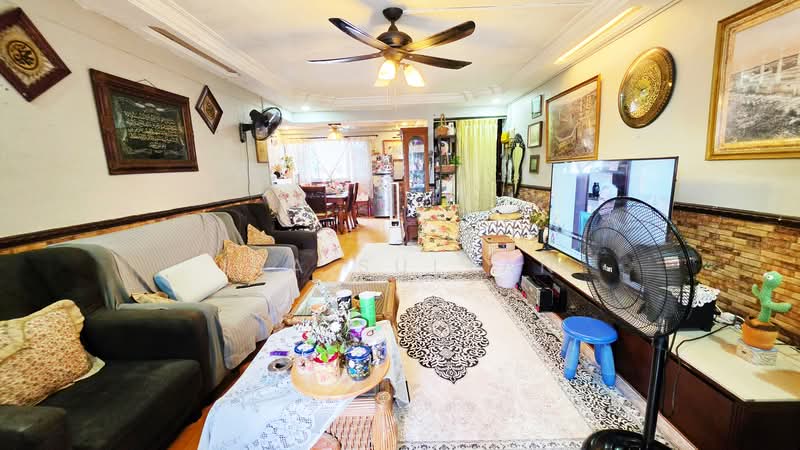621 Bedok Reservoir Road, 621 Bedok Reservoir Road, 3 Bedrooms, 1,302 sqft, HDB Flat For Sale, by Ina Sultan, 500158001 - Living Room - PropertyGuru.com.sg