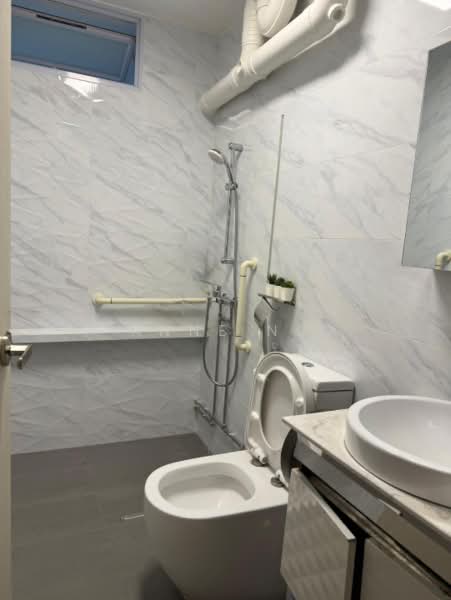 290E Bukit Batok Street 24, 290E Bukit Batok Street 24, Room Rental, 100 sqft, HDB Flat For Rent, by Anne Ng, 500158010 - Bathroom - PropertyGuru.com.sg