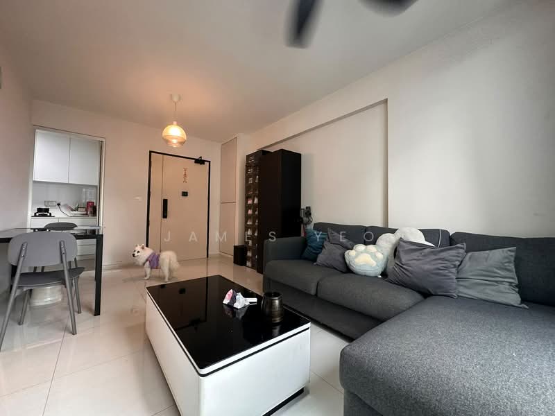 117B Jalan Tenteram, 117B Jalan Tenteram, 2 Bedrooms, 721 sqft, HDB Flat For Sale, by James Yeo, 500158014 - Living Room - PropertyGuru.com.sg