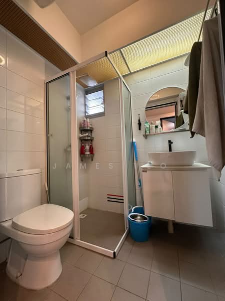 117B Jalan Tenteram, 117B Jalan Tenteram, 2 Bedrooms, 721 sqft, HDB Flat For Sale, by James Yeo, 500158014 - Bathroom - PropertyGuru.com.sg