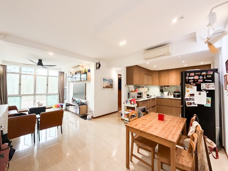 Lilydale, 550 Yishun Ave 6, 3 Bedrooms, 1,195 sqft, Condominium For Sale, by Shirlene Ang, 500158016 - Living Room - PropertyGuru.com.sg