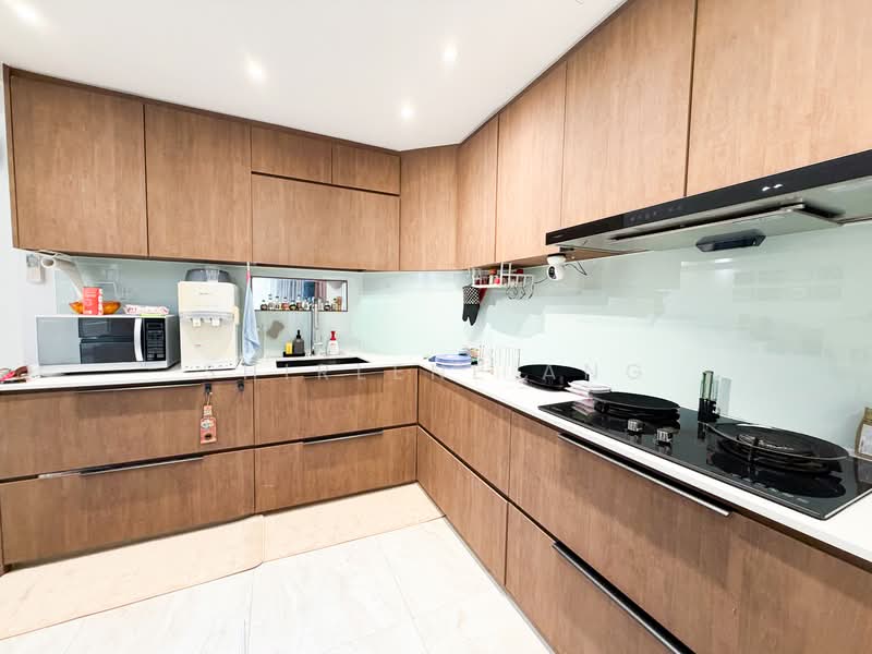 Lilydale, 550 Yishun Ave 6, 3 Bedrooms, 1,195 sqft, Condominium For Sale, by Shirlene Ang, 500158016 - Kitchen - PropertyGuru.com.sg